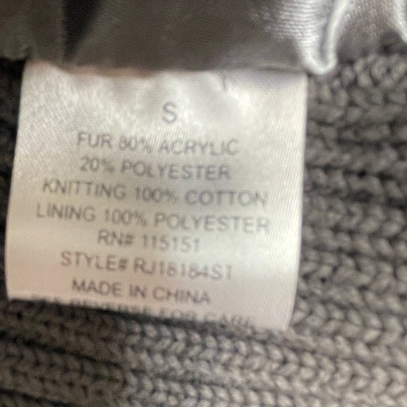 Romeo + Juliet Couture Faux Fur Knit Vest With Belt Women’s Gray Small - Picture 6 of 9